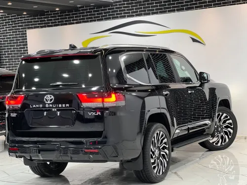 Toyota Land Cruiser  2026 LC 300 VXR