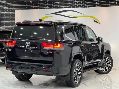 Toyota Land Cruiser  2026 LC 300 VXR