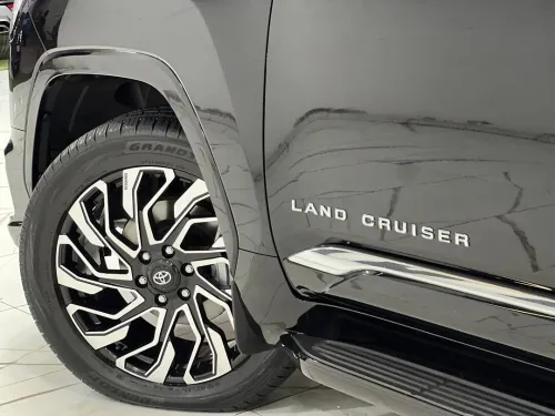 Toyota Land Cruiser  2025 Lc300 VXR