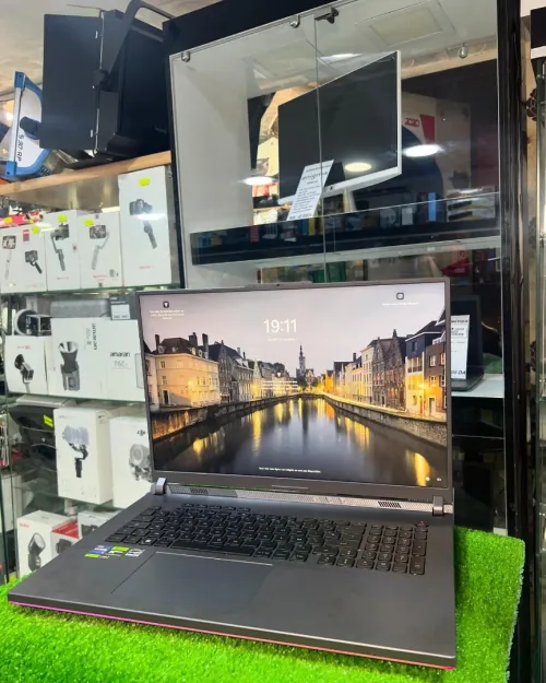 Asus Rog Strix G18 i9 13Gen 32/1TB SSD RTX 4070 8egn neuf sous ambalage