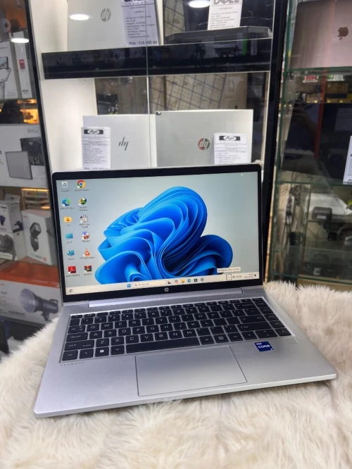 Hp elite book 440 G9 