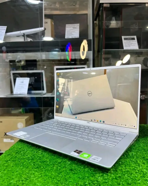 Inspiron 7490 i510 gen 8/512 mx250 etat neuf