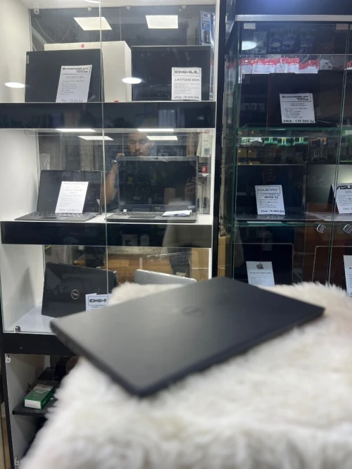 Dell Inspiron  32 G 1000 ssd