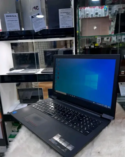 Lenovo V120 Celeron 8 gb 1000Gb HDD 15 pouce comme neuf