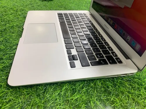 Mac book air  2017  neuf  cycle 25 fois 