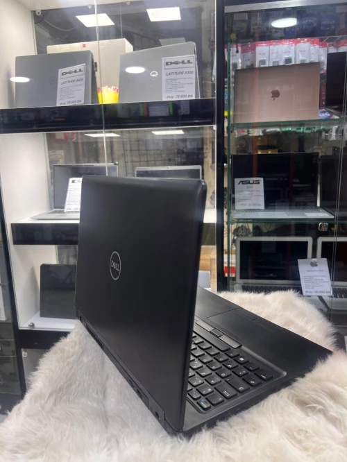 Dell latitude 5590