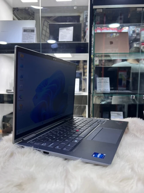 X1 Yoga Gen 8 
