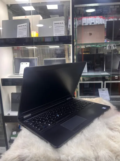Dell 5590