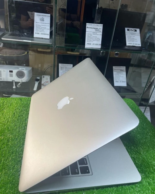 Mac book air  2017  neuf  cycle 25 fois 