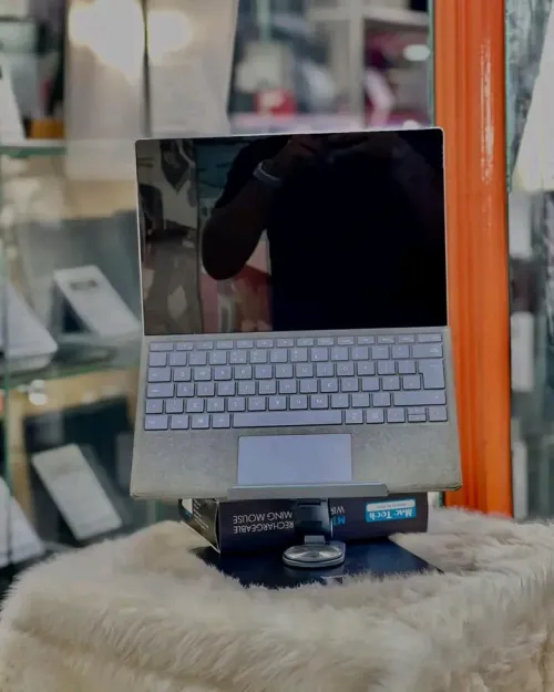 Microsoft surface Pro 6 i5 8 eme gen 8/256 etat 10/10