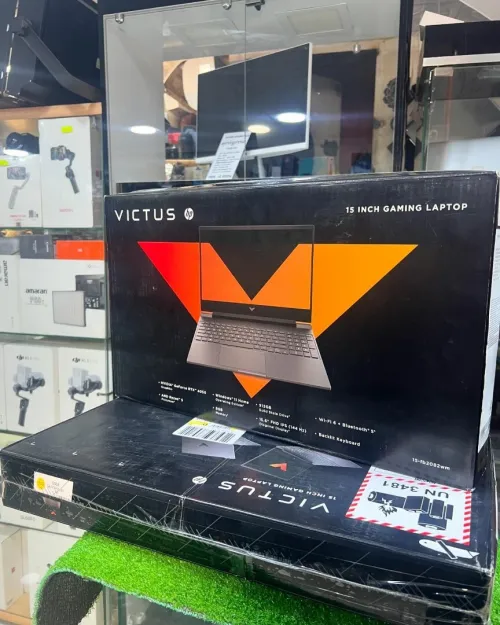 HP Victus 15 neuf sous ambalage ryzen 5 8 gb ram 512 ssd rtx4050 6gb