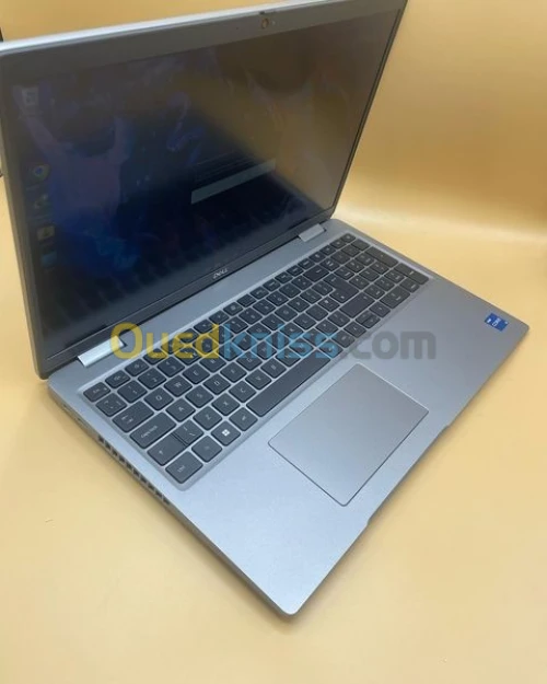 Dell Latitude 5530 i5 12 Gen 16 Gb ram 512 Gb ssd ecran 15 Pouce FHD etat 10/10