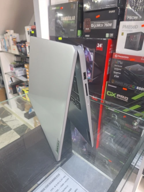 LENOVO IDEAPAD 1 14 / RYZEN 5-7520U / 16GB / 512GB SSD / FHD