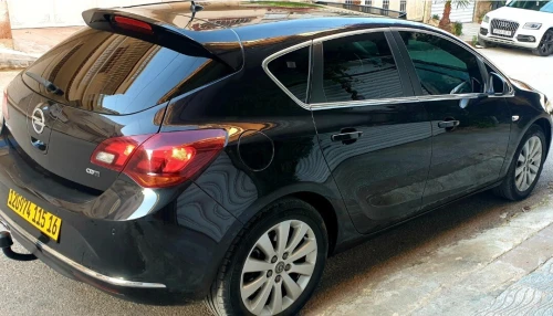 Opel Astra 2015 COSMO