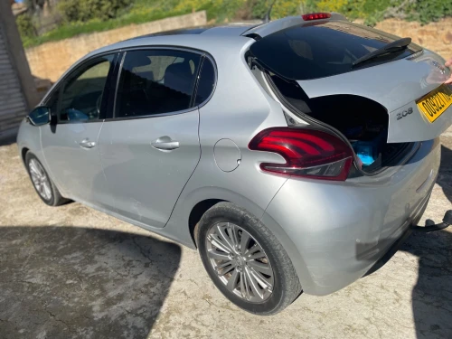 Peugeot 208 2016 Face lift