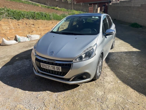 Peugeot 208 2016 Face lift
