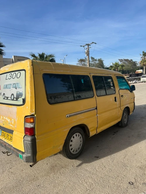 Mitsubishi L300 1991 
