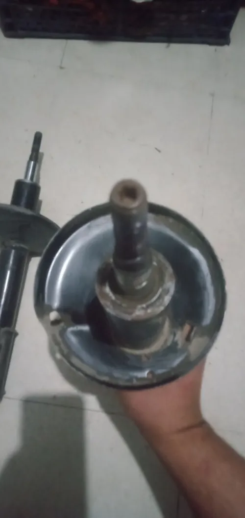 Amortisseur avant+roulement occasion Dacia Logan