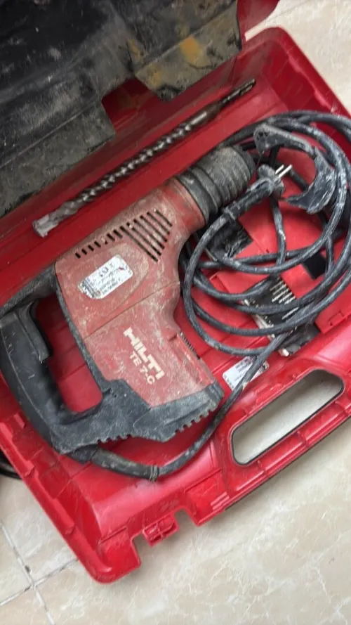 Marteau piqueur ponceuse tronçonneuse électrique