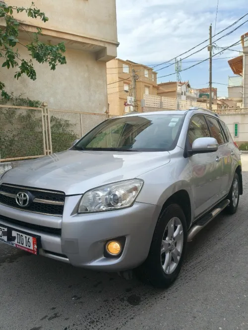 Toyota RAV4 2010 Luxury