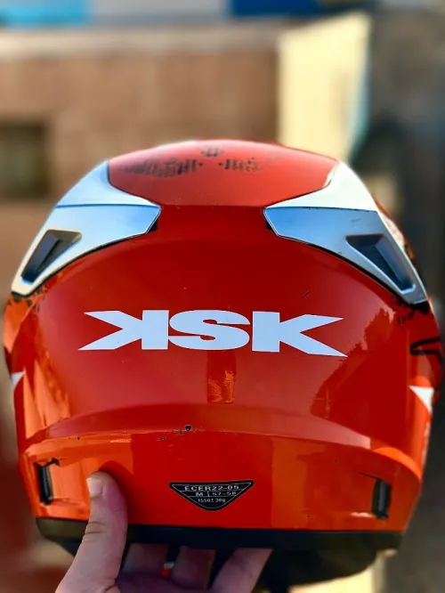 Caske moto marque ksk bonne état 