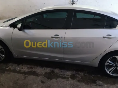 Kia Serato 2015 Neveo