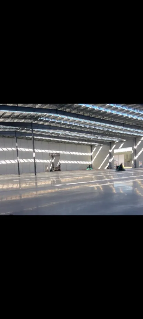 Travaux de Bâtiment . Ponçage Béton Armé et  Tallochage Pour Hélicoptère Dallage  Lissage de sol