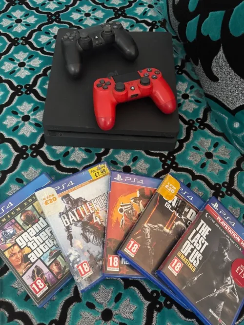 Play 4