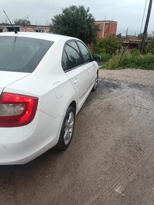 Skoda Rapid 2013 Rapid