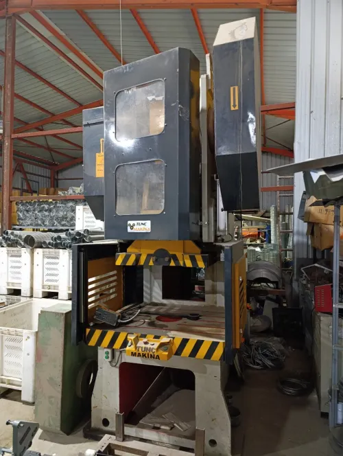 Presse mécanique industrielle 250 Tonnes TUNÇ MAKINA