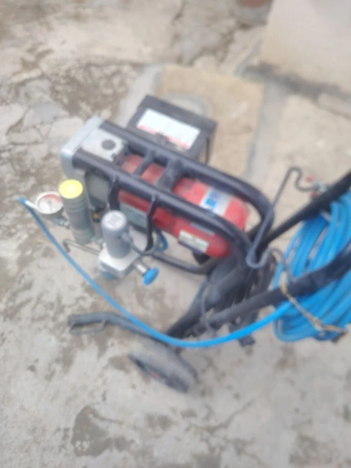Machine (Pistolet à peinture Airless LARIUS Zeus avec chariot)