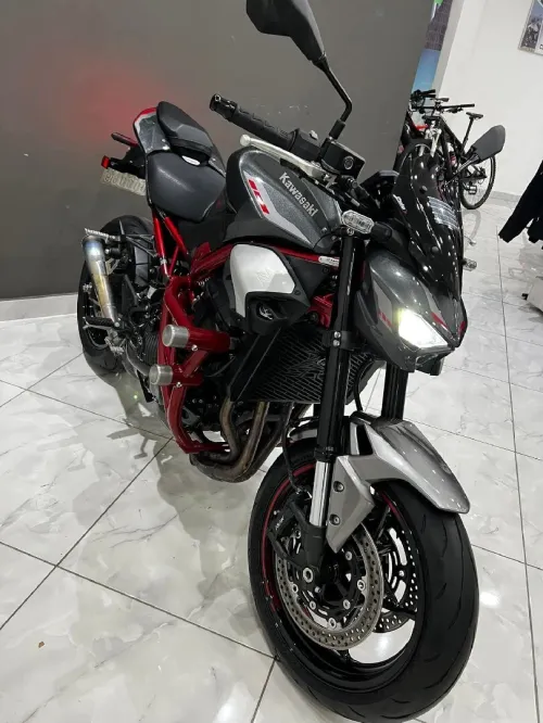 Kawasaki Z900 2025