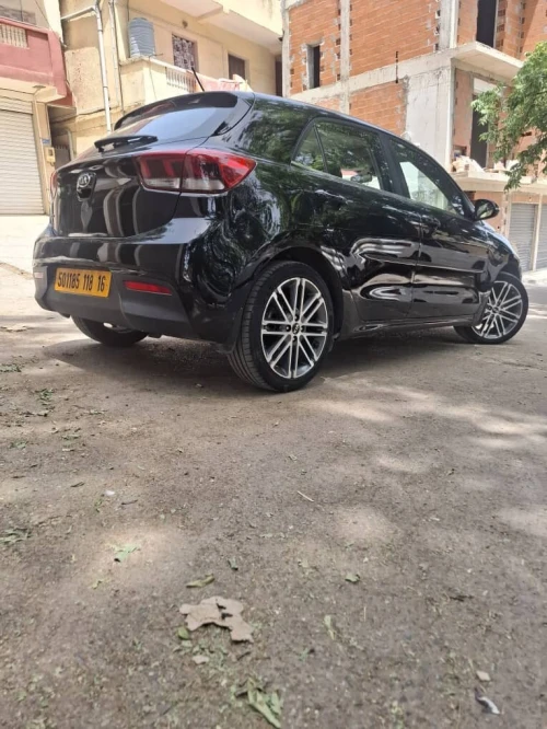 Kia Rio 5 portes 2018 Pop Facelift 