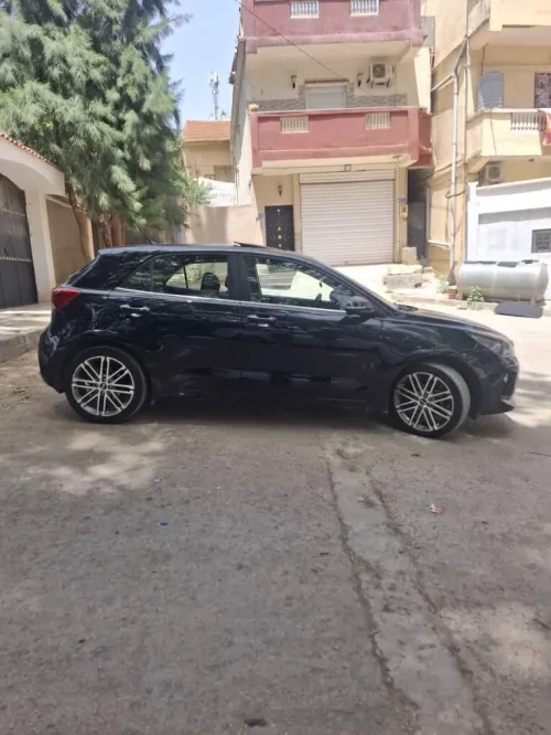 Kia Rio 5 portes 2018 Pop Facelift 