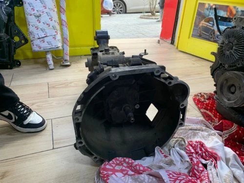 Boite vitesse hyundai h100/H1 et k2500/k2700 et hd35