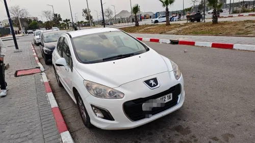 Peugeot 308 2012 La tout