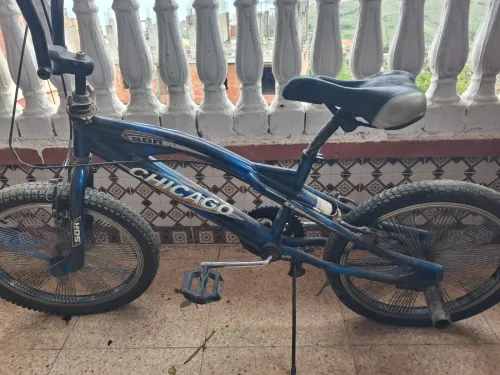BMX CHICAGO SDR etat bien Dellys 12000 DA