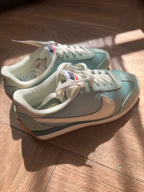 Nike originales pointure 36