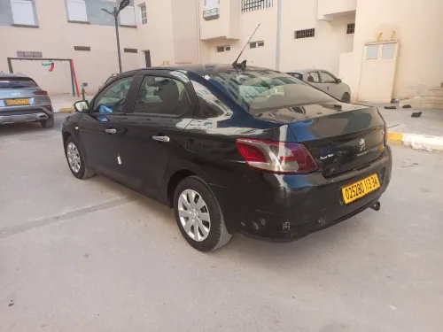 Peugeot 301 2013 Allure