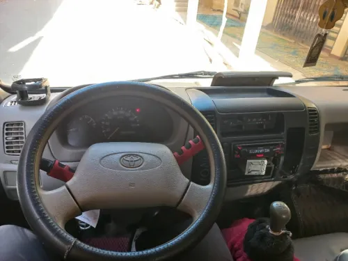 Toyota Dynna400 