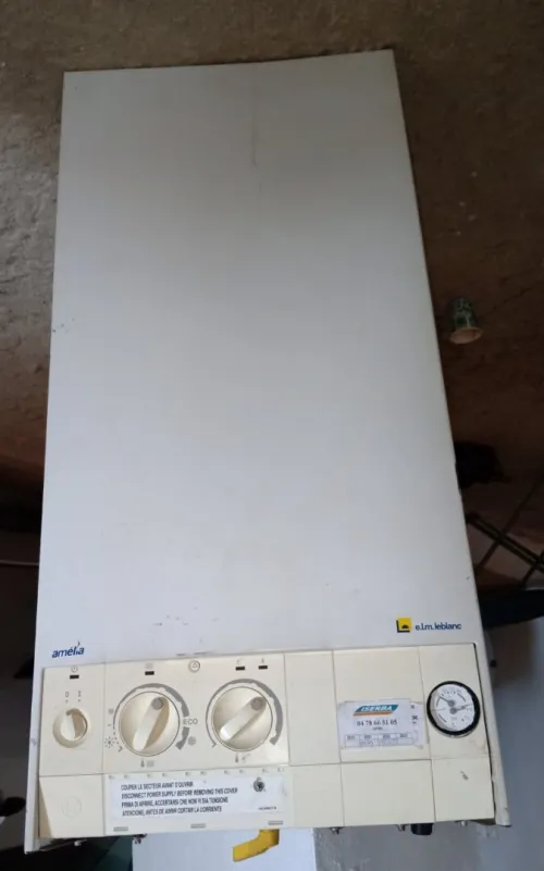 2 chaudière marque le blanc 