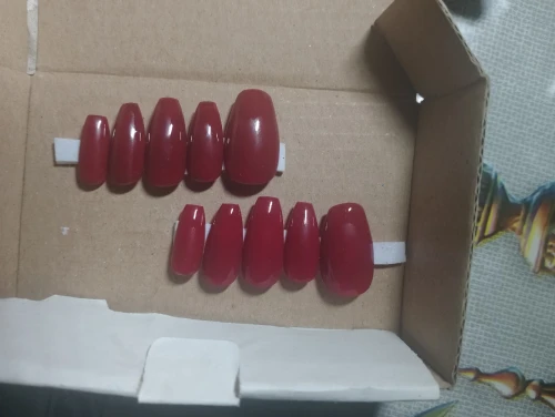 Press on nail
