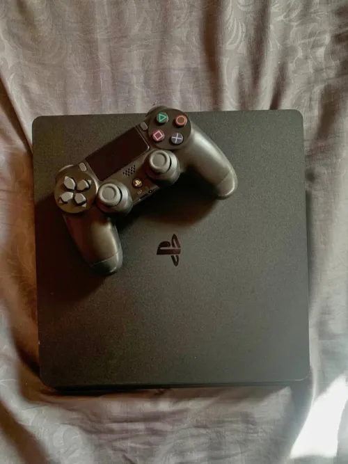 Ps4 slim