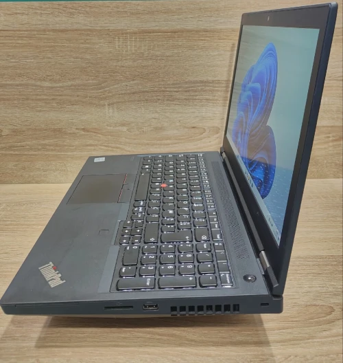 LENOVO THINKPAD P15 i7-10850H / 16 GB DDR4 / 512 GB SSD NVMe/Nvidia QUADRO T1000 4Go /  115 000 DA