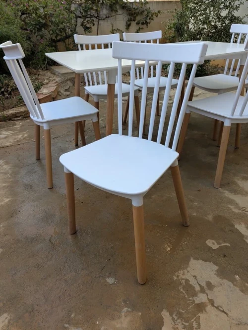 Table de cuisine avec 6 chaises pieds en bois hêtre
