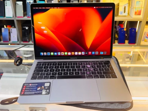 MacBook Pro 2018 16/512 gb