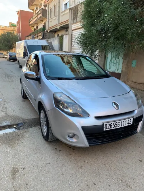 Renault Clio 3 2011 Night and Day