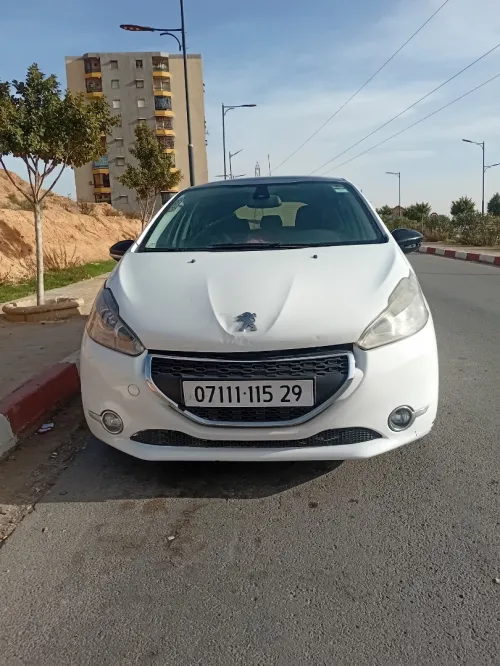 Peugeot 208 2015 Allure