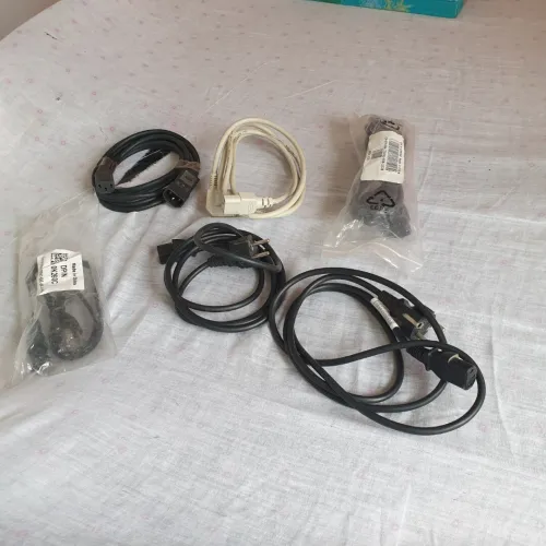Lot de Cables et adaptateurs