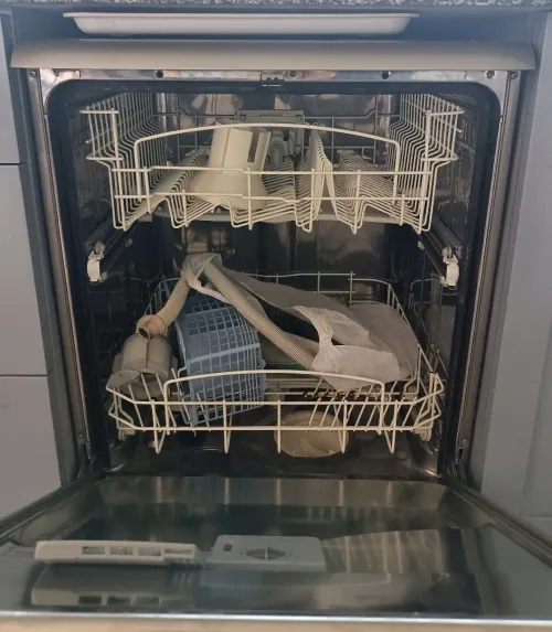 Lave vaisselle Ariston LL69